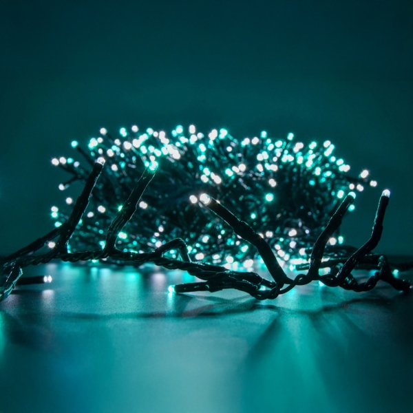Lyyt Multi-Sequence 960 LED Cluster Lights with Timer, Cool White/Blue - 19 metre
